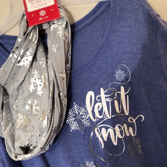 Sweater - Picture 2 of 4